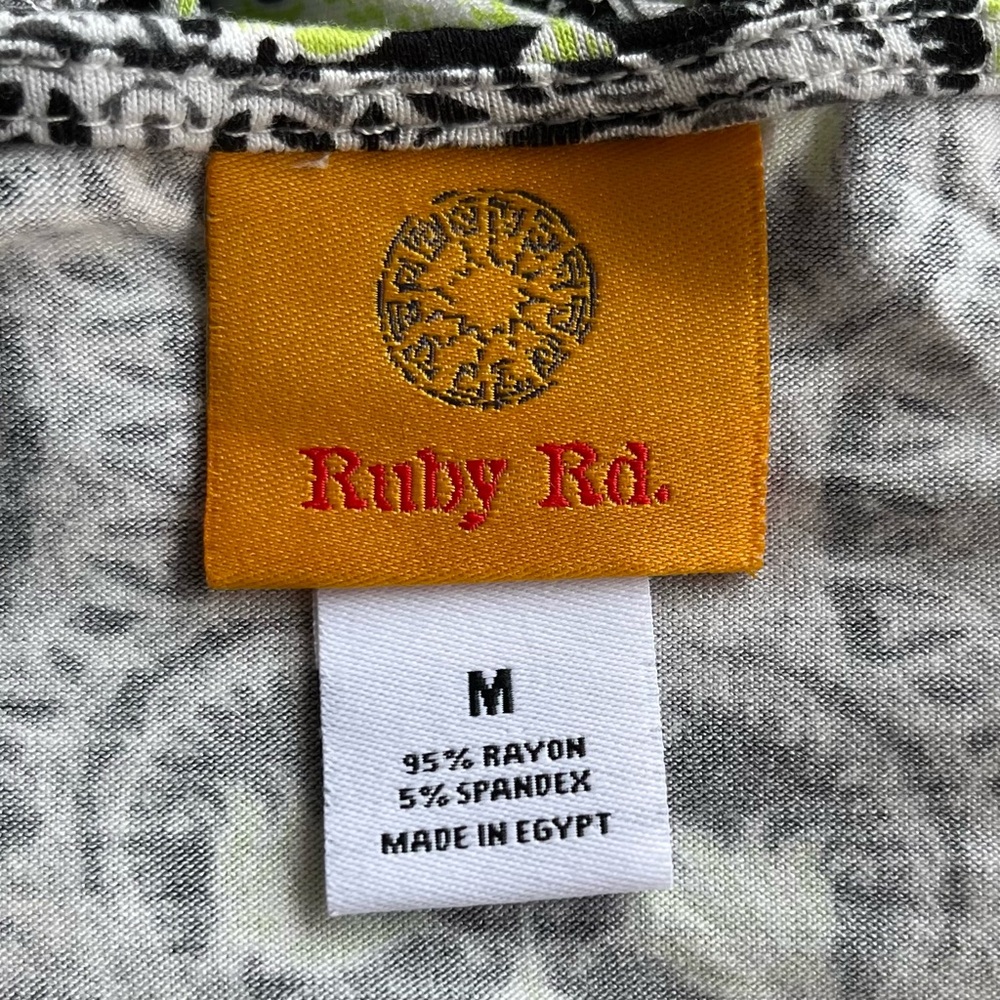 •Ruby Rd.• Three-Quarter Sleeve Patterned Top - Size Medium - Picture 2 of 7